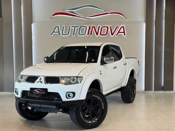 MITSUBISHI L200 TRITON 3.2 HPE 4X4 CD 16V TURBO INTERCOOLER DIESEL 4P AUTOMÁTICO MITSUBISHI L200 TRITON 3.2 HPE 4X4 CD 16V TURBO INTERCOOLER DIESEL 4P AUTOMÁTICO